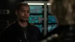 Стрела 8 сезон 4 серия